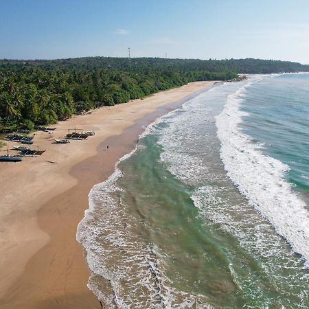 Mawella Beach Resort Tangalle Bagian luar foto