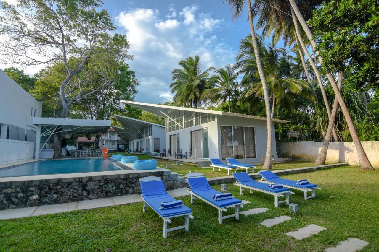 Mawella Beach Resort Tangalle Bagian luar foto