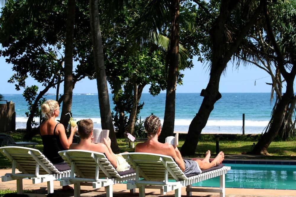 Mawella Beach Resort Tangalle Bagian luar foto